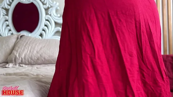 Coroa casada traindo o marido corno com dois machos videos