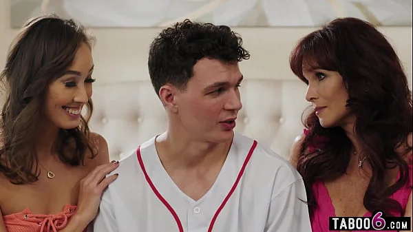 Dude with two lesbian stepmoms trying to get pregnant sperm donor videos
