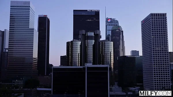 MILFY Curvy Blonde MILF Ainslee Seduces Delivery Guy in MILFY Debut videos