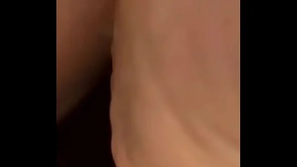 ESPOSA UMILHANDO O CORNO COM OUTRO NA CABINE DO CARÍCIA videos