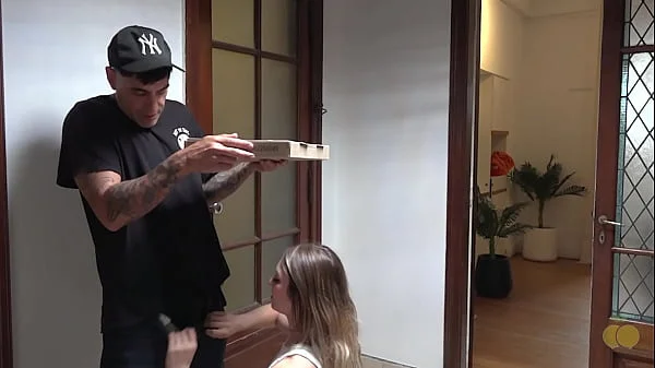 I send my husband to the bank to suck the pizza delivery guy's dick videos
