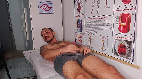 Ereção na frente da enfermeira videos