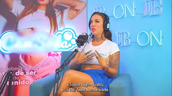 Tattooed MILF with BIG TITS tries the FUCKMACHINE for the first time in her life - Socanuma TV videos