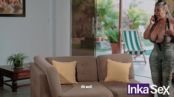 Madrastra Milf se folla a su hijo nerd virgen para que pruebe una vagina por primera vez. videos