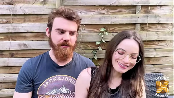 Katerina, petite coquine, adore le sexe à plusieurs videos