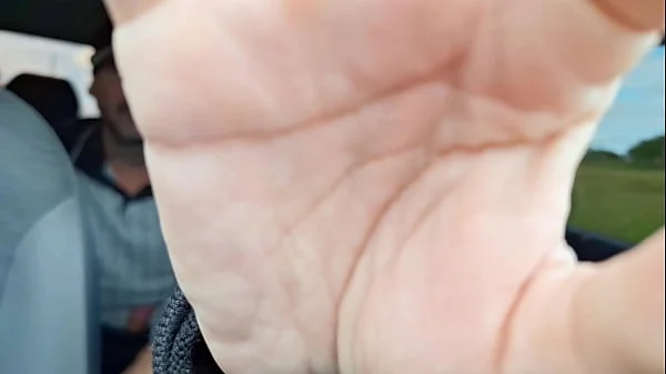 Casada e Motorista de aplicativo pega passageiro se masturbando por trás! videos