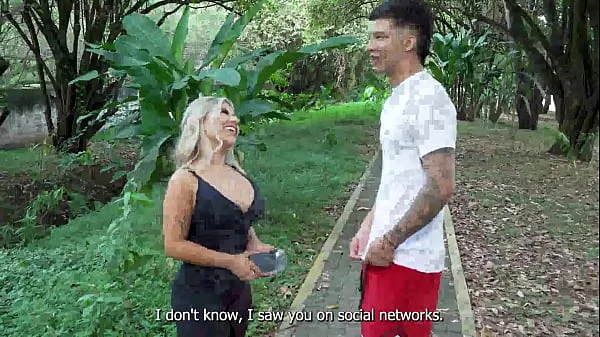 I fuck a stranger in public and he cums in my mouth... I hope no one saw us! Naty Delgado videos