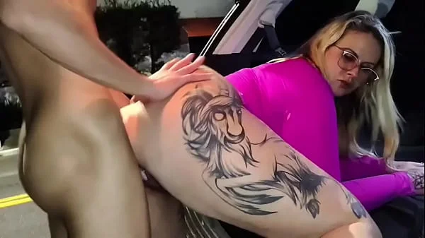 Madrasta tarada aborda entiado na rua faz ele entrar no o inocente é obrigado a fode ela carro o videos