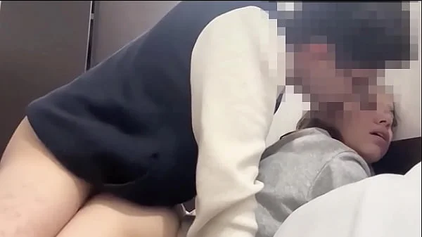 UNIVERSITARIA FLACA Y CALIENTE SACUDE EL CULO SOBRE MI VERGA HASTA HACERME CORRER videos
