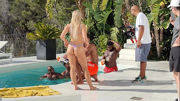 BTS - BBC GangBang Chloe Chevalier Parte 1 videos
