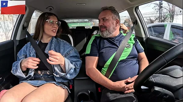 A modelo Infinitha pegou uma carona em Santiago do Chile mamou nas ruas da cidade videos