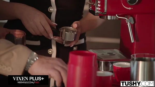 TUSHY Insatiable Blonde Anna Claire Clouds Gapes Her Perfect Round Ass videos