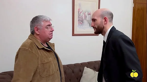 The lawyer came to help me convince my wife to sign the divorce. FT pelaconbarba vanemilfit videos