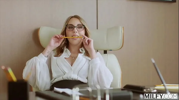 MILFY Naughty Blonde Doctor Nickey Huntsman Can't Resist Patient's BBC videos