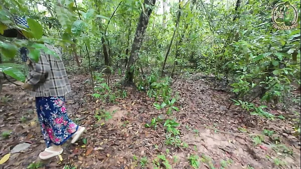 Amateur Thai villagers have sex in the forest public 4K 18 videos