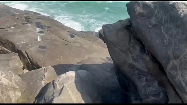 Praia de nudismo sexo explícito com as gostosas videos