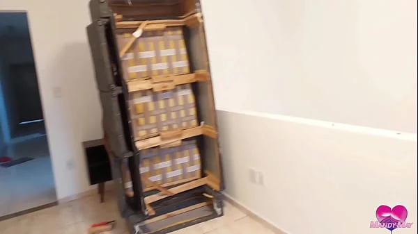 Fodendo o cu dela com meu pintão de chocolate videos