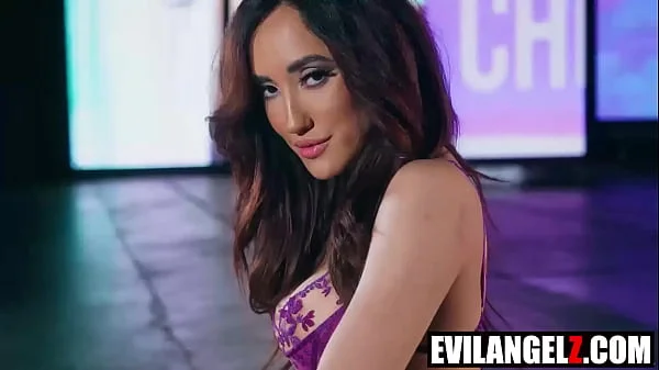 DP Gangbang Richard Mann, Chloe Amour, Rob Piper, Musa Phoenix, Hollywood Cash, Derek Savage videos