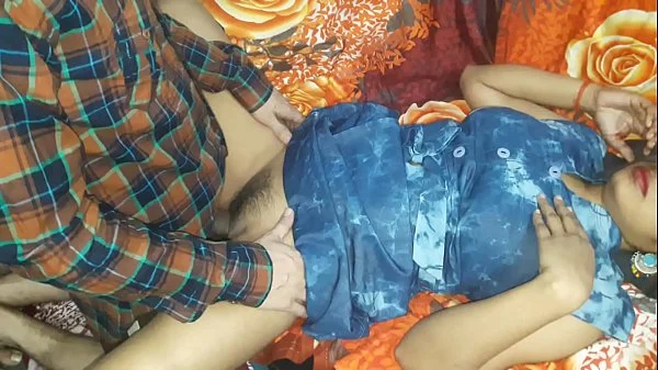 स्कूल गर्ल का सेक्स कैमरे पर दोस्त के साथ videos