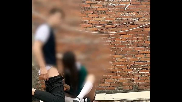 SEXO PUBLICO!! Se COGE a su COMPAÑERA Atrás de los SALONES! ALUMNA de la FEDERAL se la CHUPA en la ESCUELA, MEXICANAS Putas!! Parte 2 videos