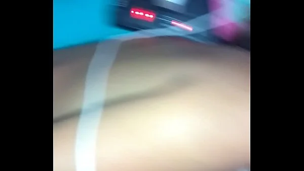 Me la chupa mientras vemos series videos