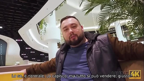 HUNT4K. Acquista la moglie di uno sconosciuto al centro commerciale videos