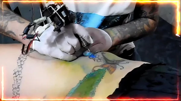 LE PINTAMOS EL CULO  Y LA CONCHA A LA PUTA , LA PREPARAMOS PARA  LAS PROXIMAS ORGIAS videos