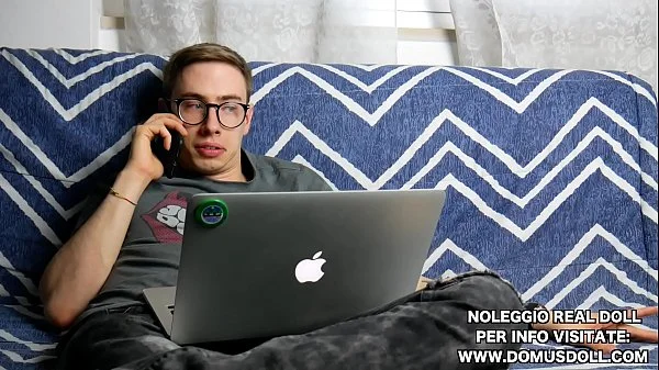 MAX FELICITAS PRESENTA E SCOPA ELENOIRE IN COLLABORAZIONE CON DomusDoll videos