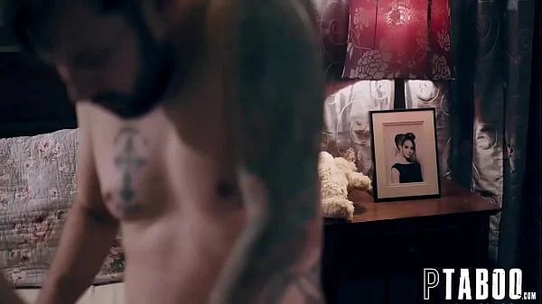 Whitney Wright Agrees To Have Threesome Sex With Man And Silicone Love Doll videos