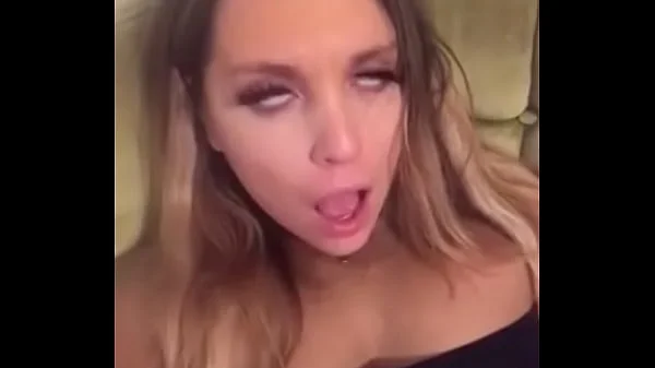 Slutty Ahegao Girl Wants Dick videos