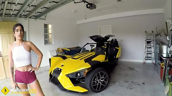 Roadside - cheating gf fucks her mechanic for cash videos