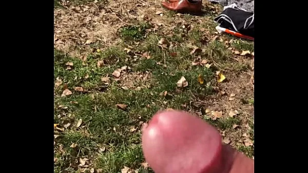 Buiten in openbaar masturberen met publiek videos