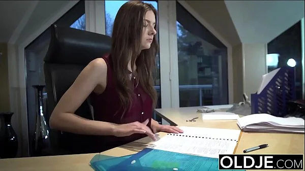 Teen open mouth cumshot and swallow after riding old man cock videos