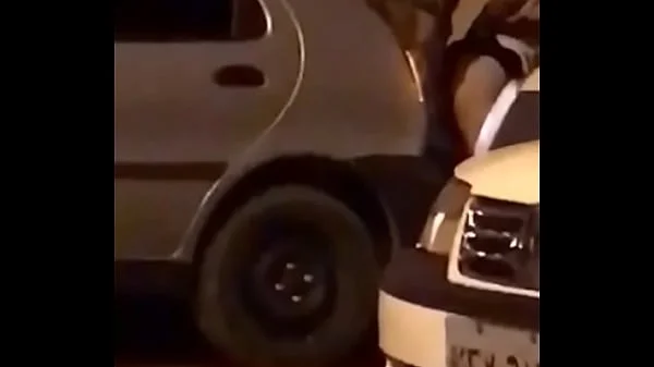 EU Comendo a novinha atrás do carro videos