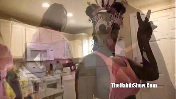 two sexy chocolate jada dee ambitious booty thickie strip n tease videos