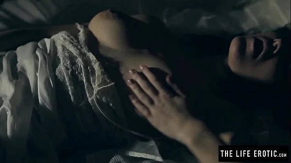 Horny milf masturbates to orgasm with a smashed egg videos