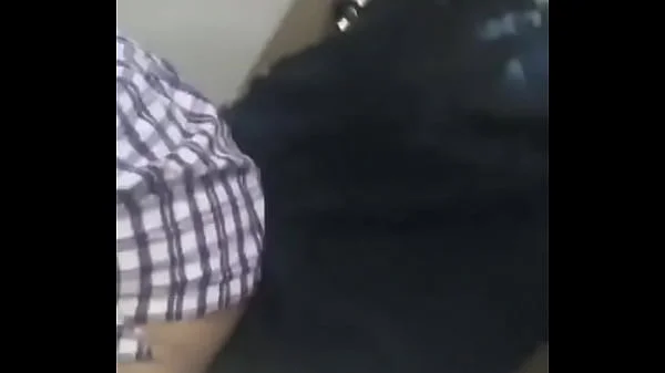 Jovencita hace un perreo videos