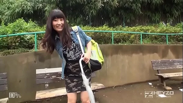 一人旅の女子大生をナンパしてみた - 愛音りりこ 2 videos