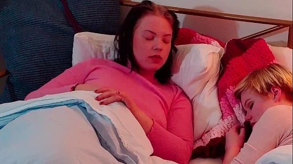 She started fingering herself while I was a.! videos