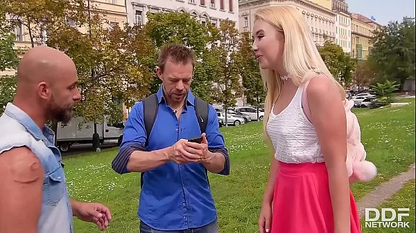 Double dick pounding after sightseeing gives tourist Samantha Rone orgasms videos