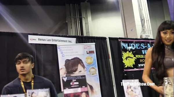 Xvideos exclusive 2019 Chicagos Exxxotica pornstars, twerkers amateur freaks you all goign to love videos