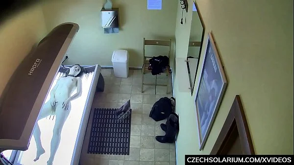 18 y/o Playing With her Pussy in Solarium videos