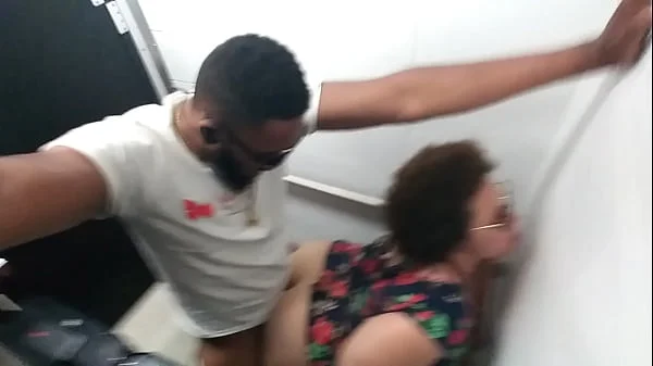 Thick slut fucking me in Park bathroom videos