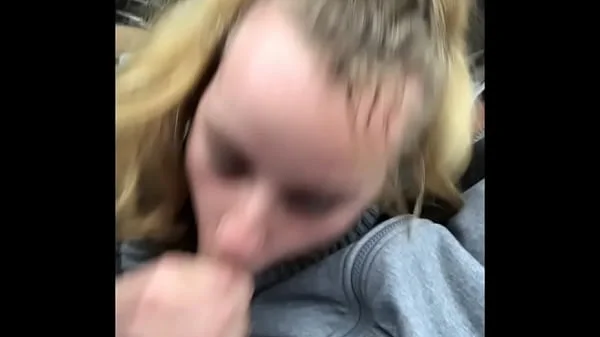 Sucking an amazing cock in the car ! videos