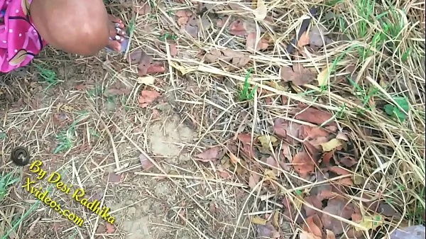 देसी भाभी की  जंगल मे चुदाई हिन्दी मे अश्लील videos