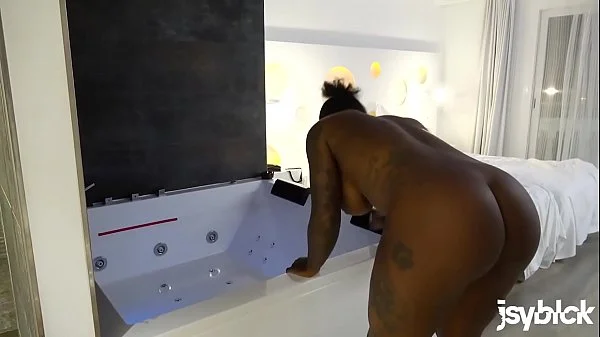 VISIT-X | Room Service knallt schwarze Schnitte und spritzt ab videos