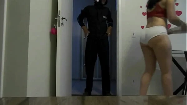 Esposa atendendo entregador de pizza videos