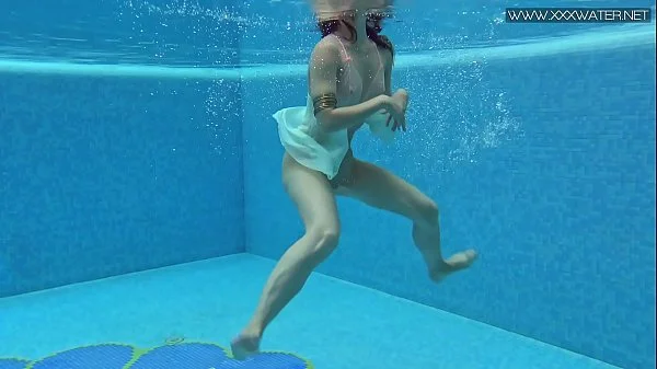 Lizi Vogue Underwater Porn videos