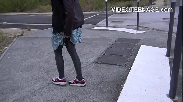 18 years old hairy teen does porn casting videos