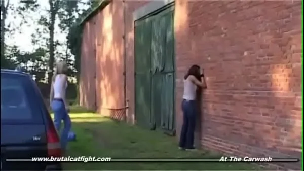 HINDOESTAANSE ALICIA IN EEN CATFIGHT videos